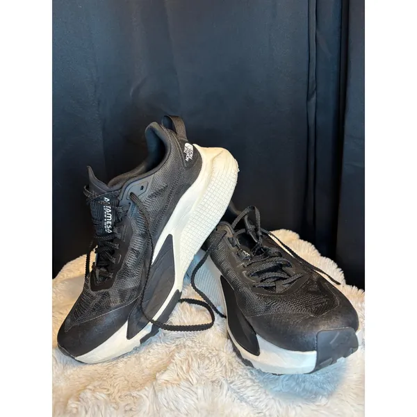 The North Face Altamesa 500 Womens Trail Running Shoes Black White NF0A8DB3 8.5 - Image 2