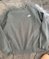 Grey Nike Crewneck Sweatshirt Photo 0