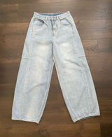 Audrey DAZY Light Wash Barrel Leg Jeans Size Medium Wide Leg Denim Photo 0