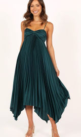 Petal & Pup Emerald Green Pleated Spaghetti Strap Midi Dress Photo 0