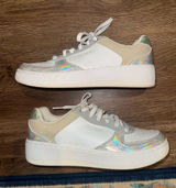 Skechers Women's White Sneakers with Iridescent Accents and Beige Panels Photo 0