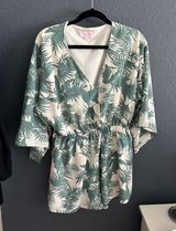Pink Lily Tropical Palm Leaf Print Romper Green White V-Neck Kimono Sleeve S GUC Photo 0