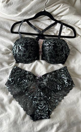 Savage X Fenty Bra and Panty Set - Metallic Lace Pattern Photo 0