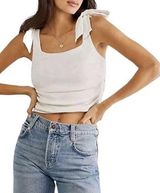 NWOT Boulevard Top in white, 16” p2p lots of stretch size Large Photo 0