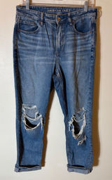 American Eagle Strigid Mom Jeans Womens 8 Short Medium‎ Wash Distressed Ripped Photo 0