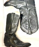 Vintage Justin Cowgirl Black Leather Boots Size 6 B mismatch Photo 0