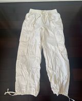 Aerie Cargos Photo 0