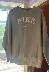 Nike Crewneck Sweatshirt Women’s Small Photo 0