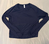Lululemon long sleeve workout top Photo 0