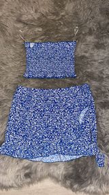 2 Set Piece Photo 0