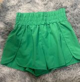 athletic shorts Green Size L Photo 0