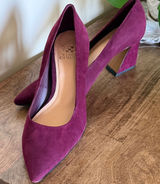 Vince Camuto Hailenda Suede‎ Pumps Womens 10M Burgundy Pointed Toe Dark Academia Photo 0