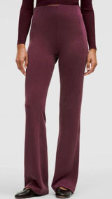 Lululemon Ribbed Softstreme Flared Pant Casual Athletic Pants Garnet 10 14 NWT Photo 0