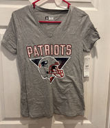 NWT New England Patriots NFL Womens V Neck T Shirt Steel Heather‎ Size S Photo 0
