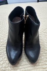 Vince Camuto 6B/36 Dira Black Leather Platform Stiletto Ankle Booties Gold Trim Photo 0
