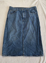 Levis Denim Midi Skirt Women 33 Blue Medium Wash Straight Back Slit 5-Pocket Photo 0