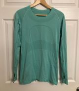 Lululemon long sleeve swiftly tech size 8 Photo 0