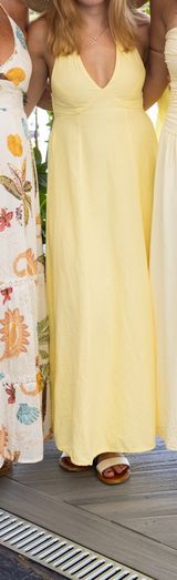yellow dress Photo 0