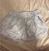Lululemon Shorts 4" white and grey Photo 0