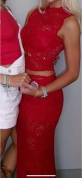 Red Set Photo 0