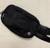 Lululemon Everywhere Belt Bag 1L Photo 0