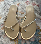 Cato Womens Gold Metallic Strap Flip Flop Sandals‎ Flat Metal Toe Guard Size 8M Photo 0