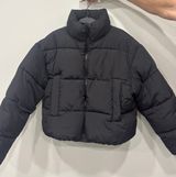H & M BLACK PUFFER JACKET Photo 0