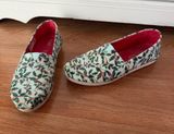 Tom’s Size 7 Mint Holly Jolly Slip Ons Photo 0