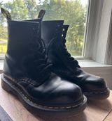 Dr. Martens Boots Original Black Photo 0