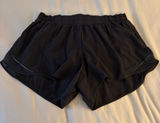 Lululemon Hotty Hot 4" shorts Photo 0