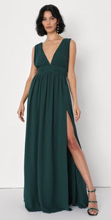 Lulu’s Heavenly Hues Forest Green maxi dress with V-neckline & flowy skirt Photo 0