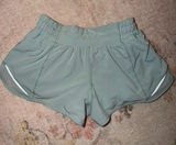 Lululemon Hotty Hot Shorts 2.5" Photo 0