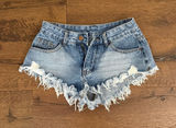 Low rise denim shorts with frayed hem size 2 Photo 0