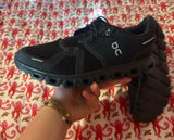 On Cloud Shoes Photo 0