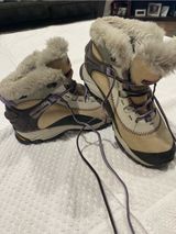 Vibram Beige and Brown Faux-Fur Trim Hiking Boots Photo 0