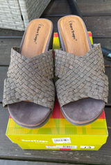 BareTraps Ellsa Bronze Woven Wedge Sandals Womens 8‎ Metallic Slip On Mules Photo 0