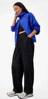 Athleta Paradise Straight Leg Cargo Pant - Black - Size Large - NWT Photo 0