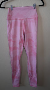 Alo Yoga Pink Camo Leggings Photo 0