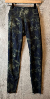 Peloton‎ Women’s Size Small Tie Dye Reversible Leggings Black Green Photo 0
