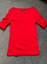 Red Shirt Photo 0