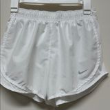 NWOT Nike DRI-FIT Women's White Running Athletic Gym Workout Shorts size S Photo 0