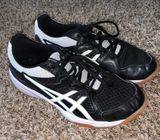 volleyball shoes Photo 0