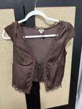 Garage Brown Top Photo 0