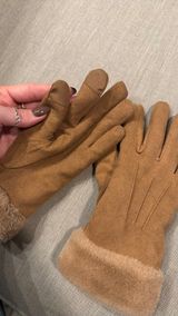 Gloves Photo 0