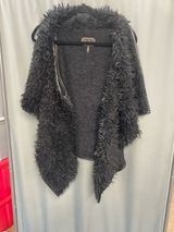 Love Tree black vest size medium faux fur- b58 Photo 0