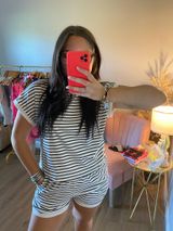 Striped Set Multiple Photo 0