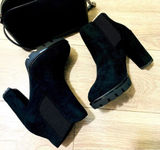 Women‎ New Black Faux Suede Lugged Block Heeled Boots Elastic Band Pull On 7.5 Photo 0