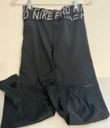Nike Pro Dri Fit Black Athletic Leggings  Photo 0
