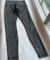 NWOT Lululemon Black & Gray Marbled Patterned Leggings size 6 Photo 0