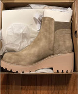 Taupe Chelsea ankle boot Tan Size 8 Photo 0